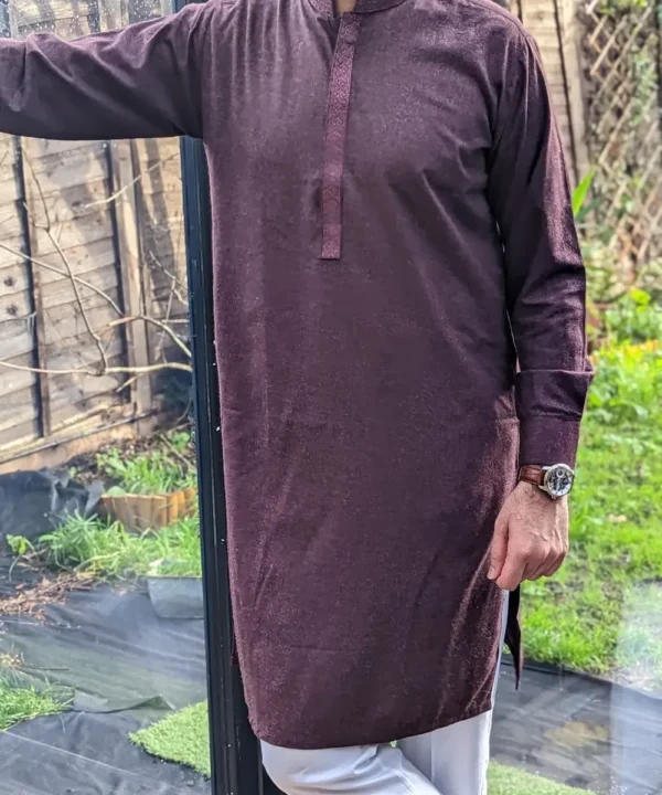 Men Traditional Pakistani Suits and Kurtas