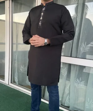 Men Traditional Pakistani Suits and Kurtas