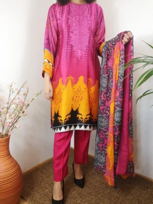 Women Traditional Pakistani Clothes Eid Collection 2023